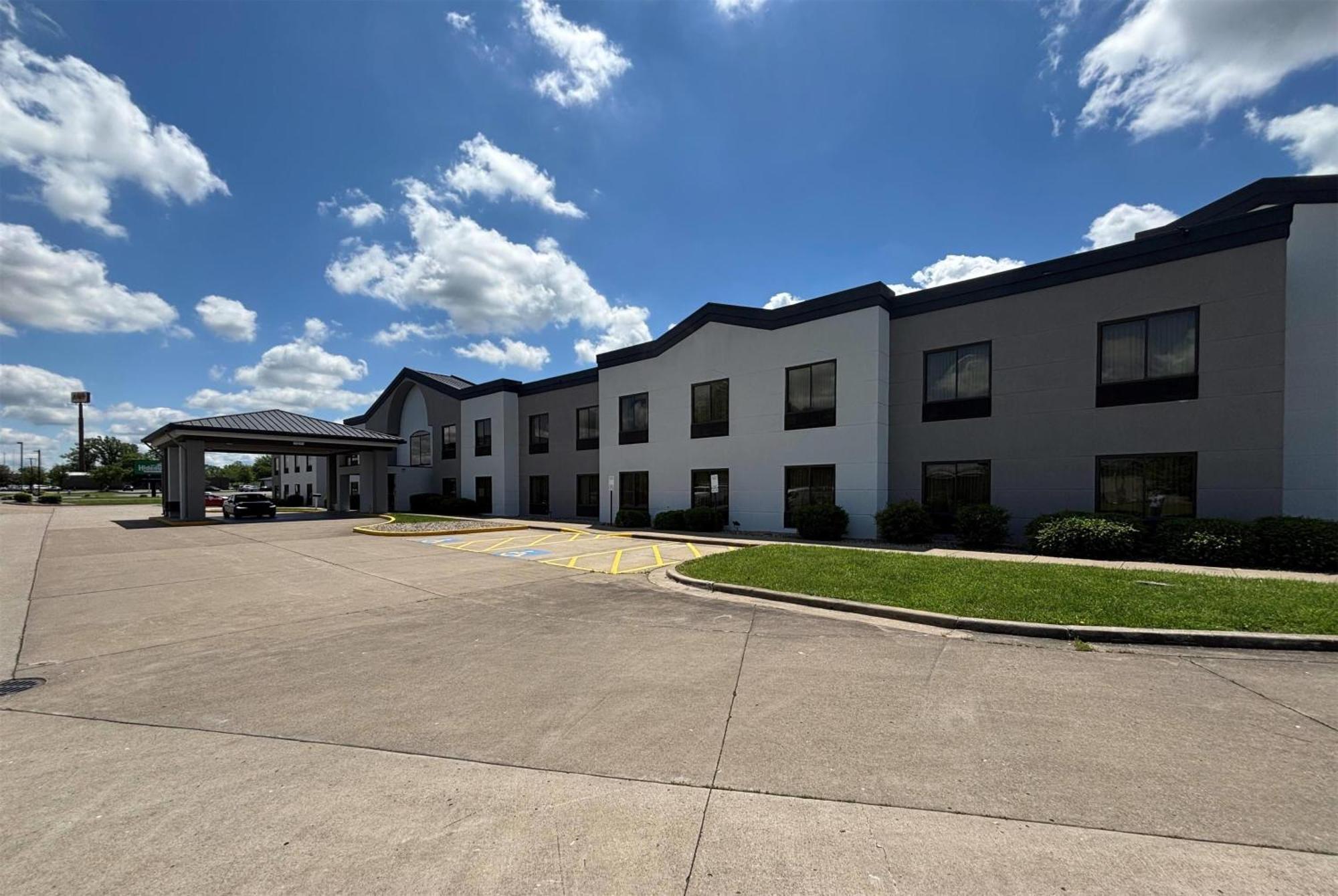 Hotel Baymont By Wyndham Marion Exteriér fotografie